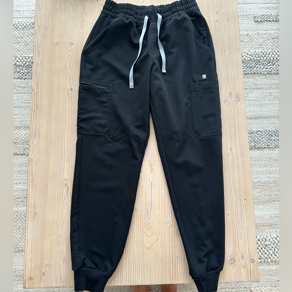FIGS Uman Relaxed Jogger Scrub Pants